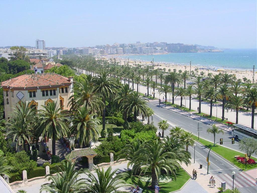 Apartamento Playa Llevant Mejor Zona Salou Bagian luar foto